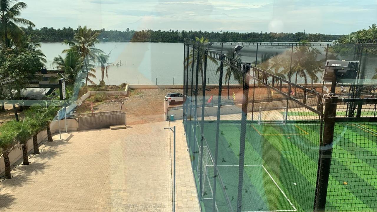 Отель Cap Sports Center Nileshwar Экстерьер фото